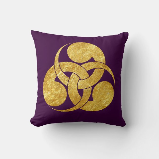 Tadpole Mon Japanese samurai clan in faux gold Cushion (Front)