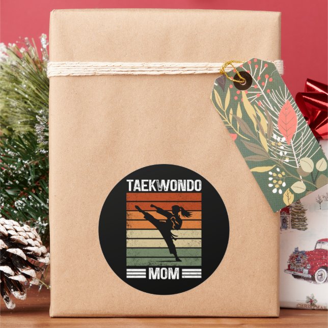 Taekwondo Mum Retro Martial Arts Mum Gift Classic Round Sticker (Holiday)