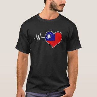 Taiwan Taiwanese Flag Proud Heart Love Vintage 1 T-Shirt