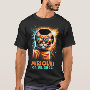 Taking A Selfie Total Solar Eclipse 2024 Missouri T-Shirt