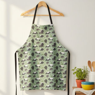 Tapir Family Dinner in Green Apron