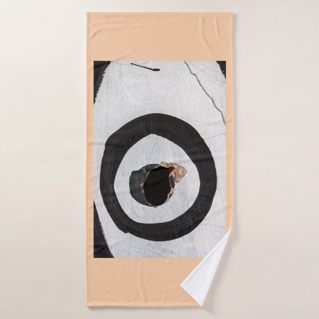 target tears up bath towel (Bath Towel)