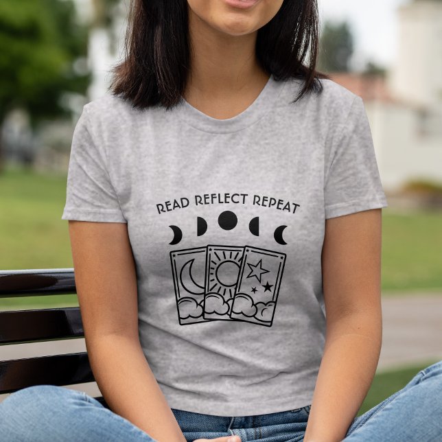 Tarot Card Reader Mystical Moon Phases T-Shirt (Tarot Card Reader Mystical Moon Phases T-Shirt)