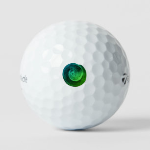 TAYLOR MADE TP5 Golf Balls ART AND DESIGN STYLE