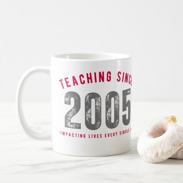 Taza para profesores Teaching since 2005 Coffee Mug (With Donut)