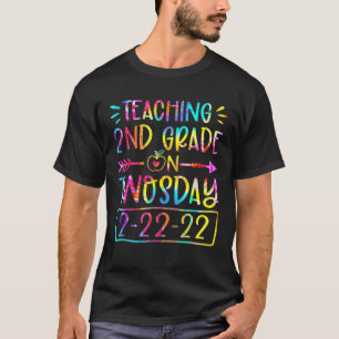 Teaching 2Nd Grade On Twosday 2-22-22 22Nd Februar T-Shirt