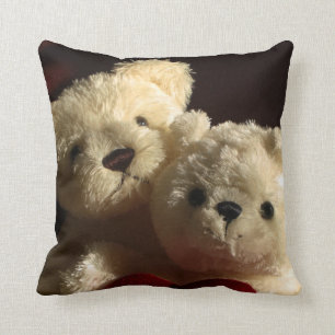 Teddy bears in love cushion