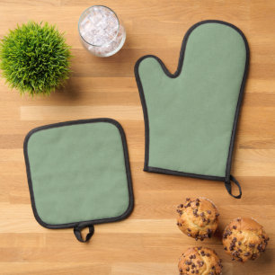 Textured muted green. oven mitt & pot holder set