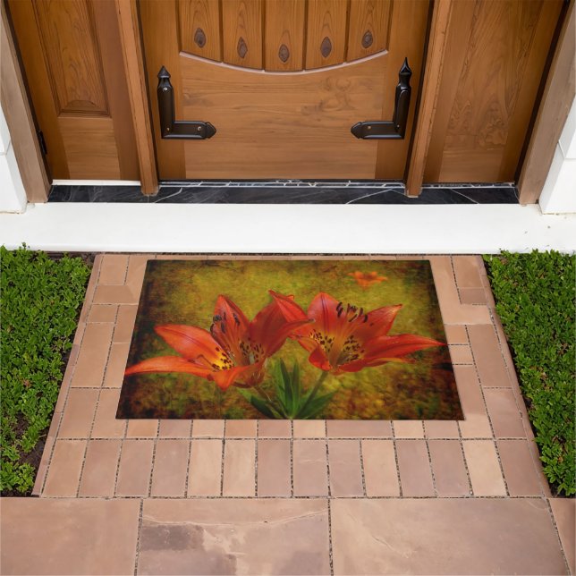 Textured Western Red Prairie Lily Icon Doormat (Outdoor)