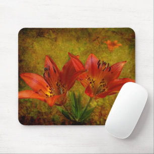 Textured Western Red Prairie Lily Icon Mouse Mat