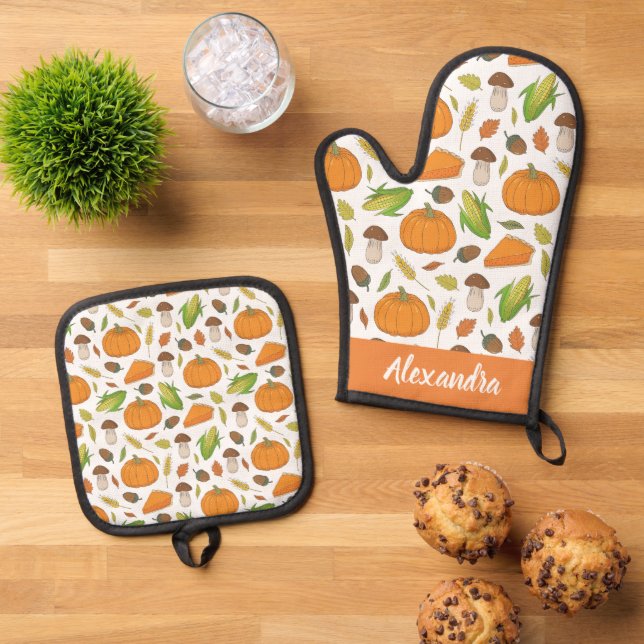 Thanksgiving Pumpkin Pie  Pattern Custom Name Oven Mitt & Pot Holder Set (Top Down)