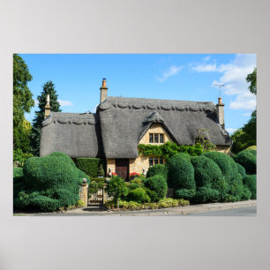 Thatched roof cottage in Chipping Campden poster