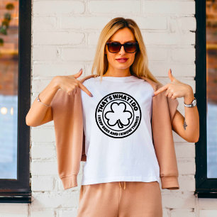 That's What I Do I Keep Bees And I Know Things T-Shirt