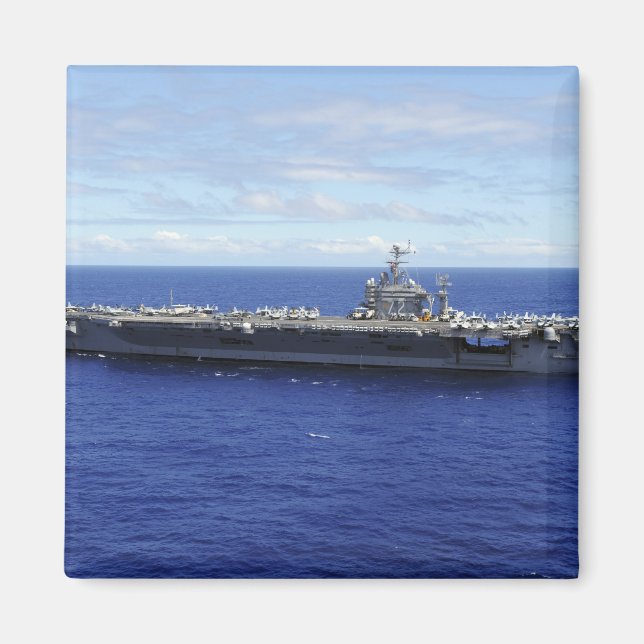 The aircraft carrier USS Abraham Lincoln 2 Magnet (Front)