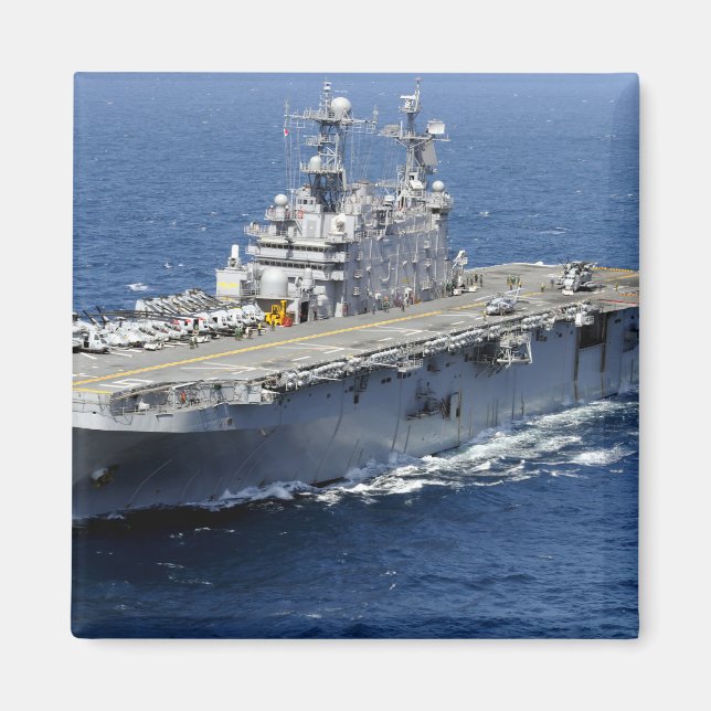 The amphibious assault ship USS Peleliu Magnet (Front)
