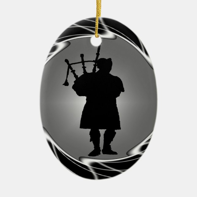 THE BAGPIPERS SPIRIT CERAMIC TREE DECORATION (Front)