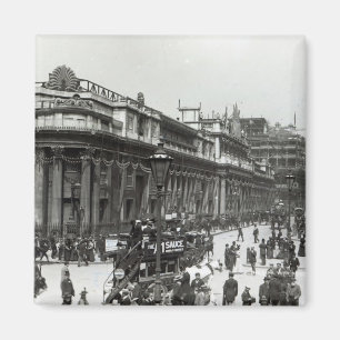 The Bank of England decorated for Queen Magnet