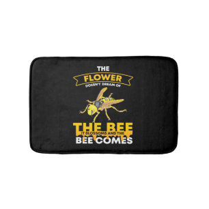The Bee Comes Bath Mat