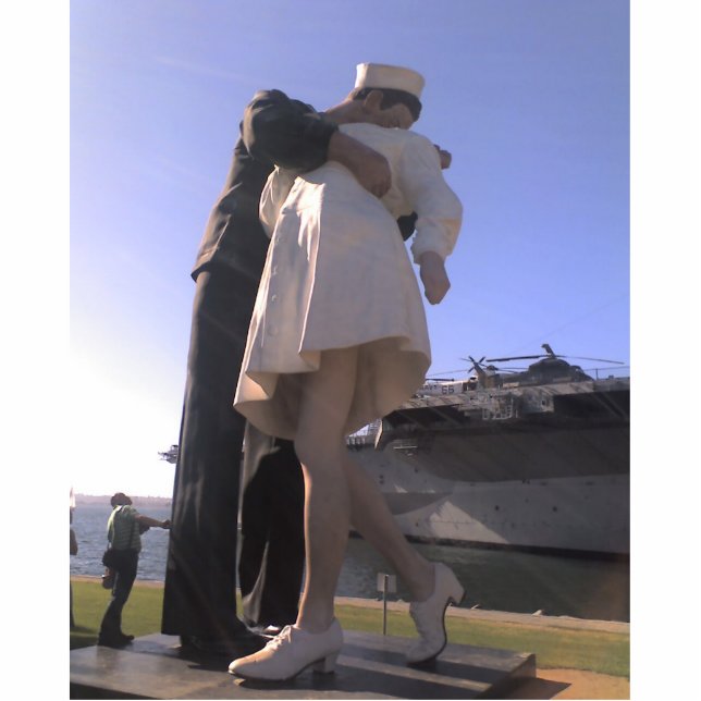 The Big Kiss in San Diego Photo Sculpture (Front)