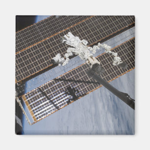The Canadian-built Dextre robotic system 3 Magnet