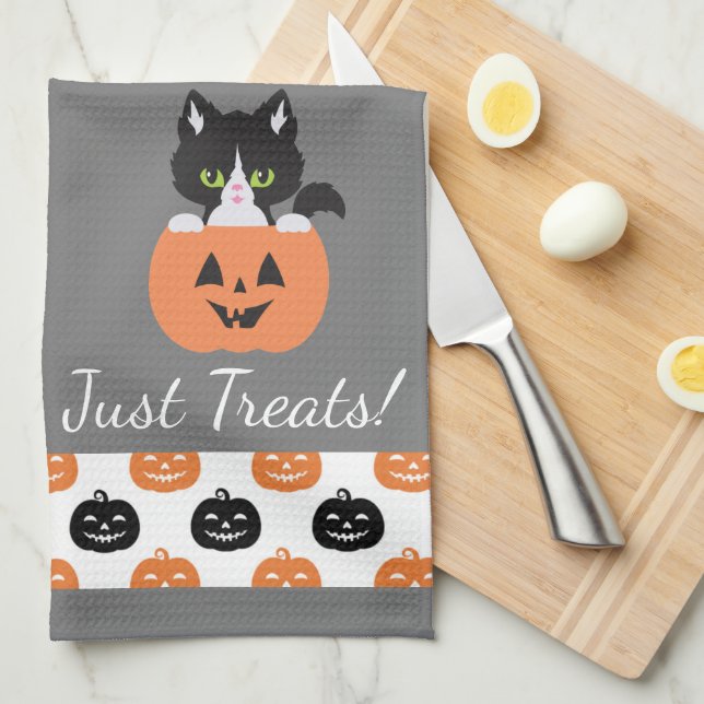 The Cat In The Pumpkin Kitchen Towel (Quarter Fold)
