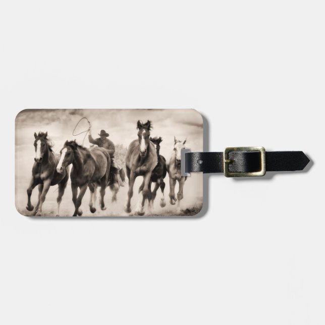 The Chase I Luggage Tag (Front Horizontal)