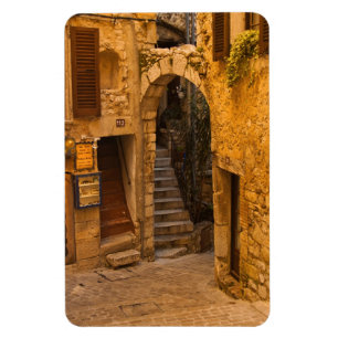 The Courtyard Magnet