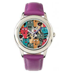 The crowd of cats watch