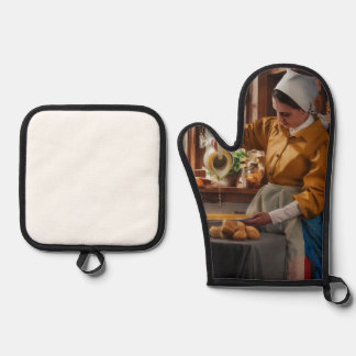 the dairymaid of santomera oven mitt & pot holder set