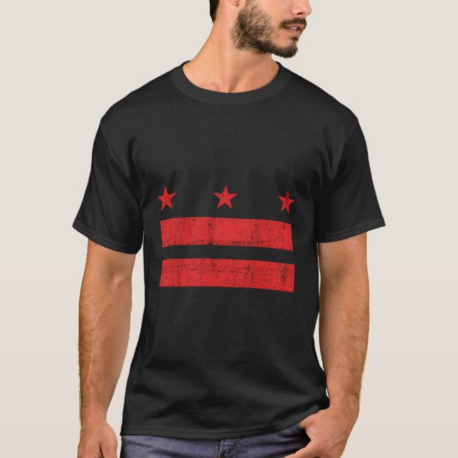 The District Of Columbia Flag Distressed Washingto T-Shirt (Front)