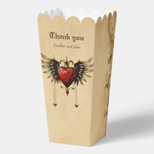 The elegance and mysticism of the Gothic heart. Favour Box