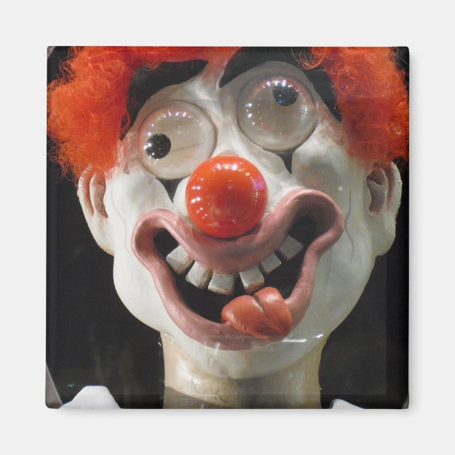 The Funny Face Clown Magnet (Front)