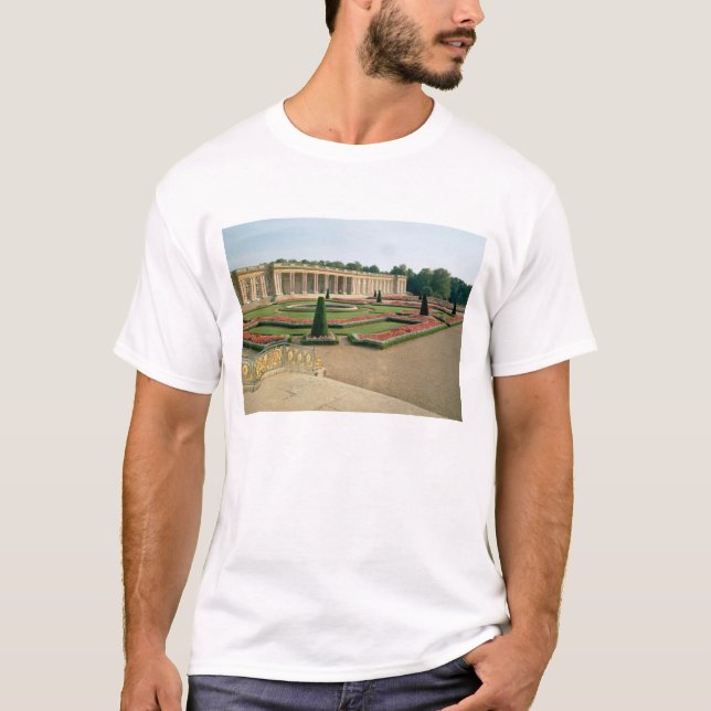 The Garden Facade of the Grand Trianon, 1687 (phot T-Shirt (Front)