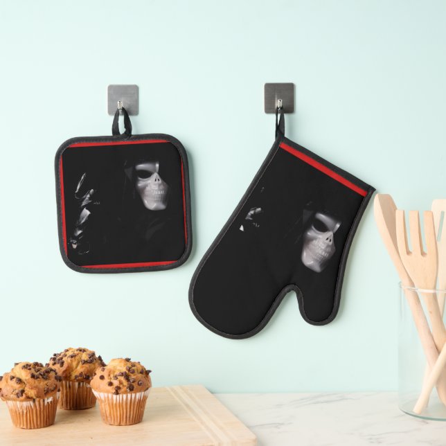 The Glove - Oven Mitt & Pot Holder Set (Insitu(Hanging))