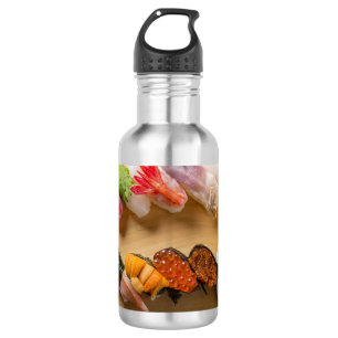 The graceful curves of nigiri - sushi art on wood 532 ml water bottle