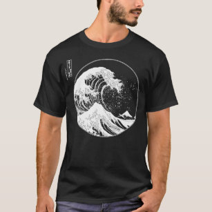 The Great Wave off Kanagawa Hokusai Japanese Art  T-Shirt