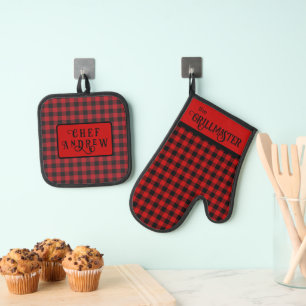 The Grillmaster Black and Red Lumberjack Plaid Oven Mitt & Pot Holder Set