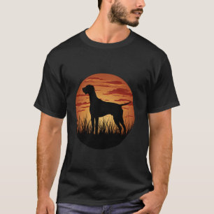 The hunting Pointer dog silhouetted against the su T-Shirt