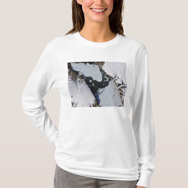The ice island T-Shirt (Front)