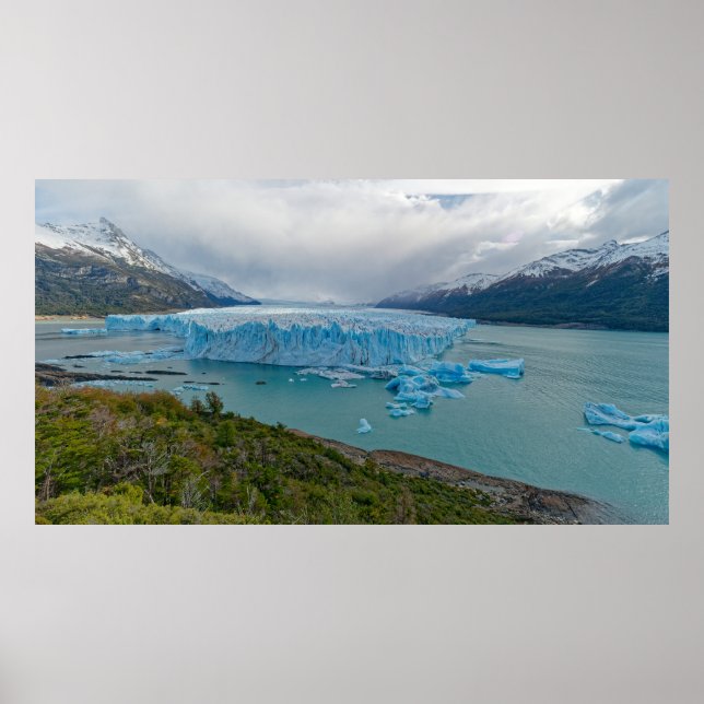 The impressive Perito Moreno Glacier Poster (Front)