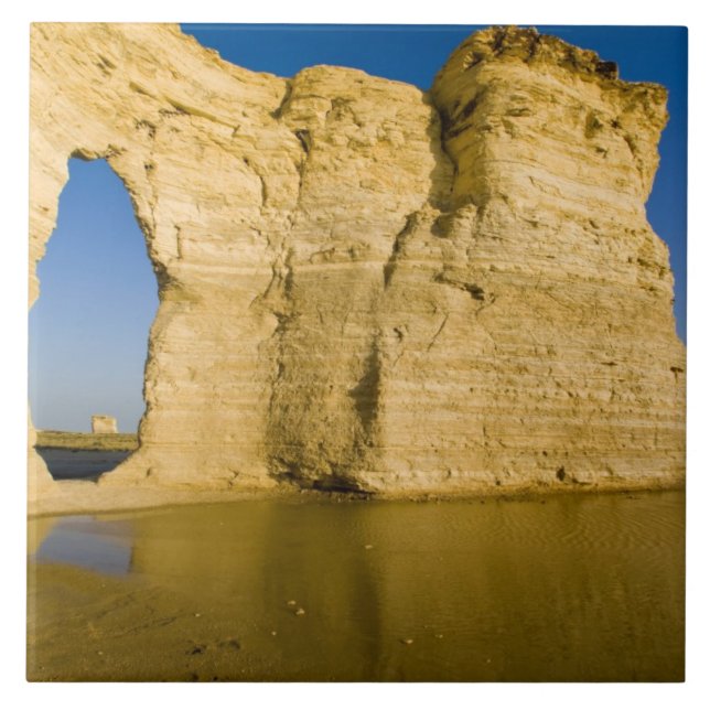 The Keyhole of the Monument Rocks aka Chalk Tile (Front)