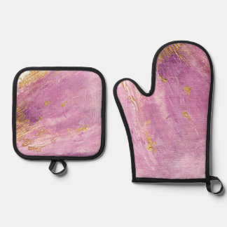 The King's Garment  Oven Mitt & Pot Holder Set