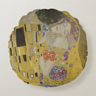 The Kiss, Art Nouveau Oil Painting, Gustav Klimt Round Cushion