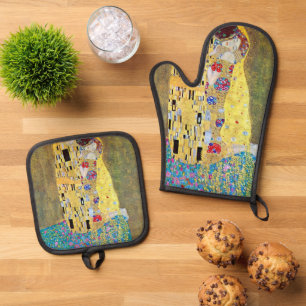 The Kiss by Gustav Klimt, Vintage Art Nouveau Oven Mitt & Pot Holder Set