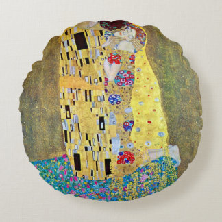 The Kiss by Gustav Klimt, Vintage Art Nouveau Round Cushion