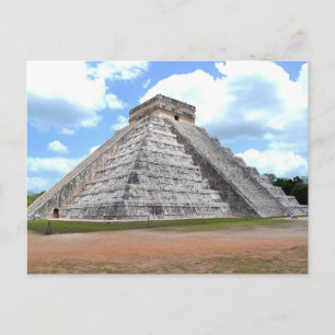 The Mayan pyramid at Chichén‑Itzá. Postcard