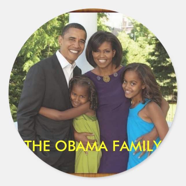 THE OBAMA FAMILY CLASSIC ROUND STICKER (Front)