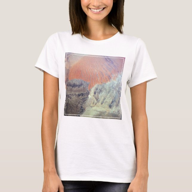 The Sahara Desert In Algeria, North Africa. T-Shirt (Front)