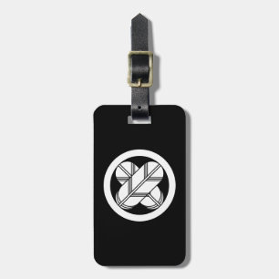 The shape of a hawk's wing is different from a cir luggage tag