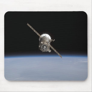The Soyuz TMA-11 spacecraft above Earth's horiz Mouse Mat